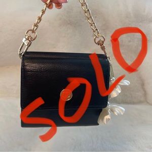 CHANEL Caviar Leather CC Bifold Wallet